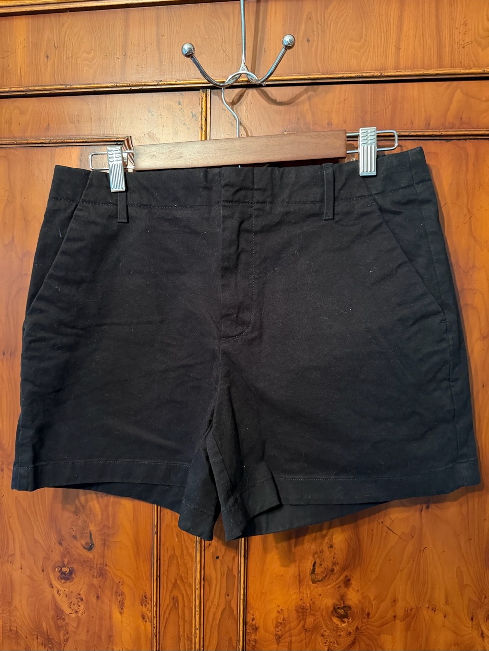 Banana Republic Black Women's Authentic Chino Shorts NWT Sz 6 Mid Rise 5”